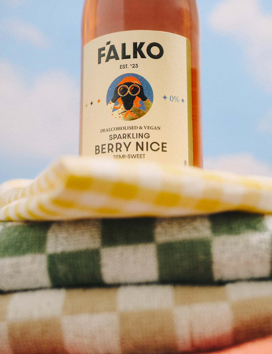 Bezalkoholowe F'ALKO 750 ml · Berry Nice 0%