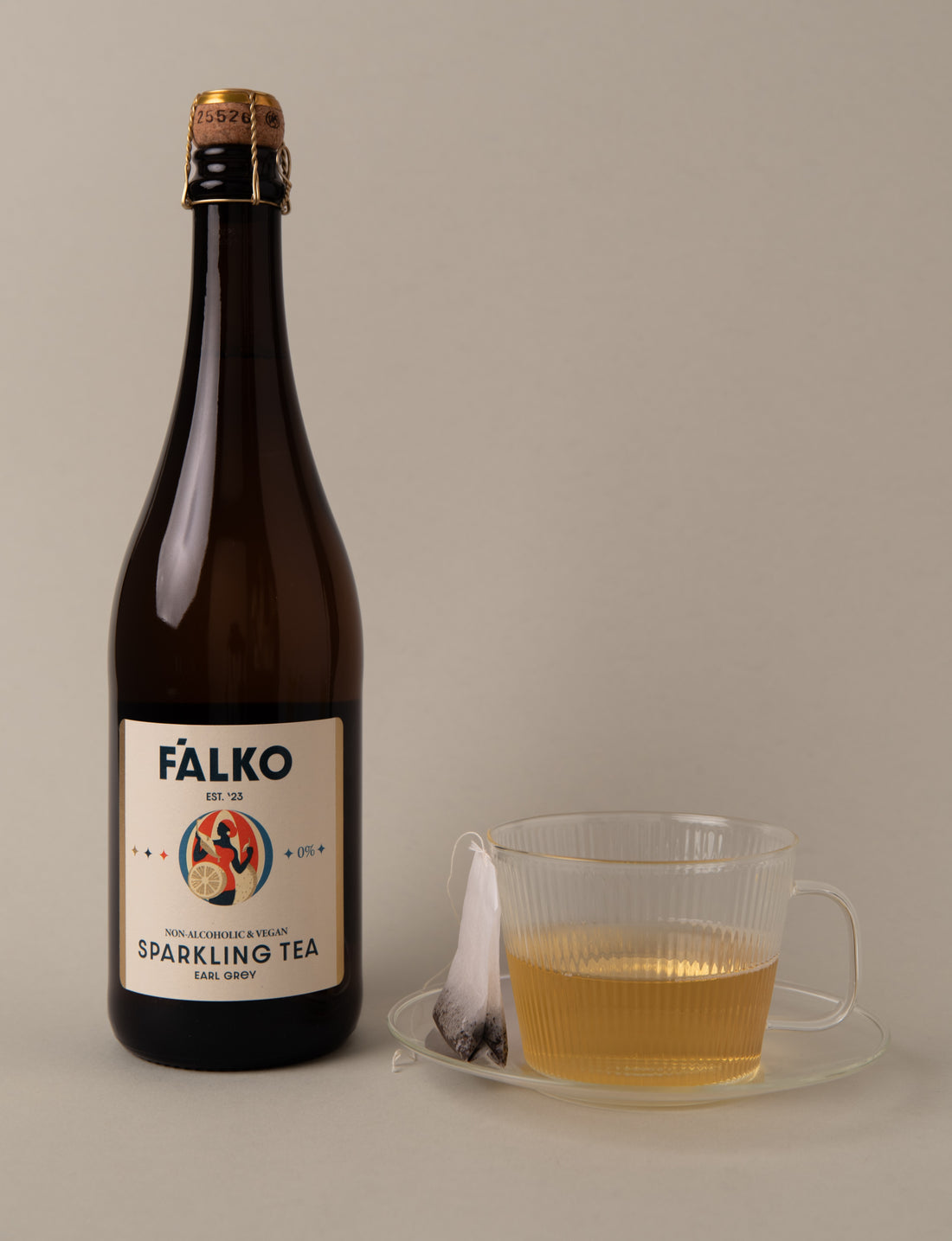 Bezalkoholowe F'ALKO 750 ml · Sparkling Tea 0%